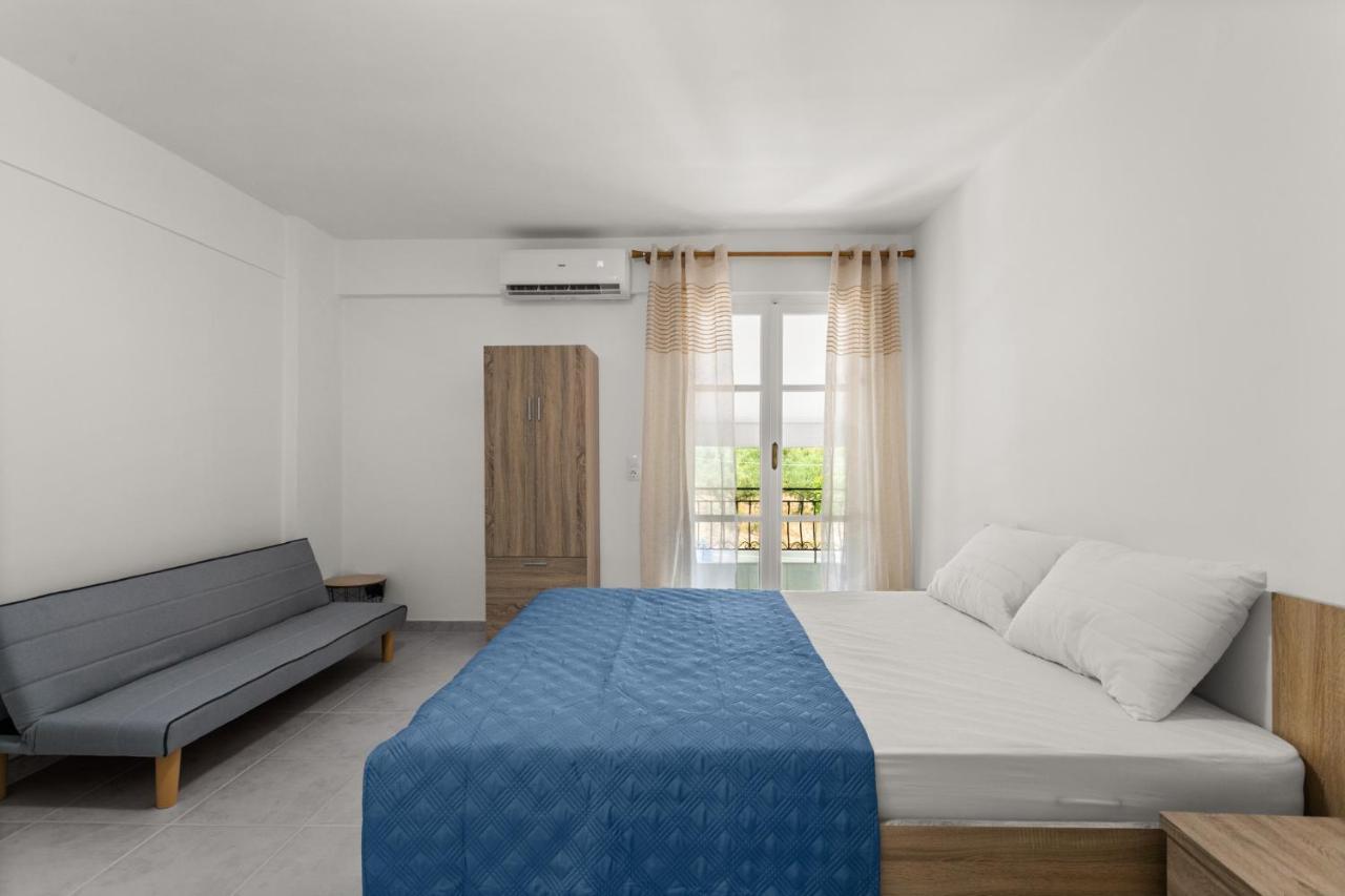 Nikolas Apartments Stoupa Lévktron Екстериор снимка