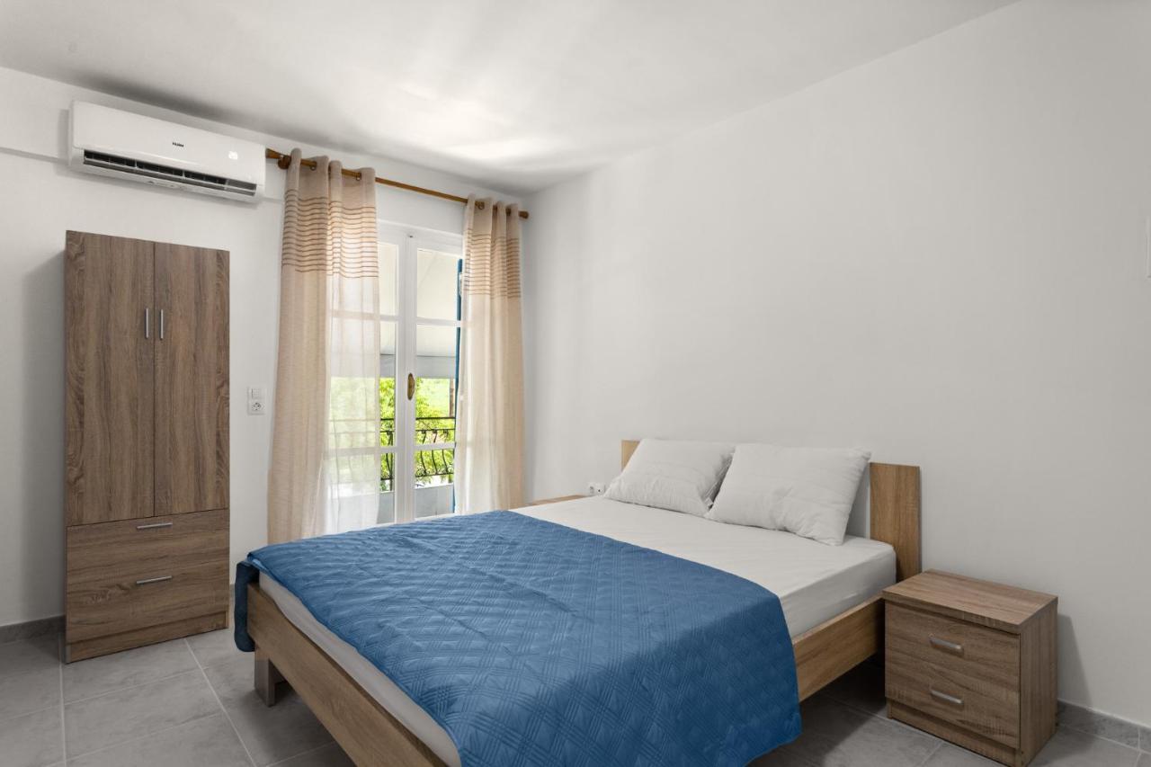 Nikolas Apartments Stoupa Lévktron Екстериор снимка