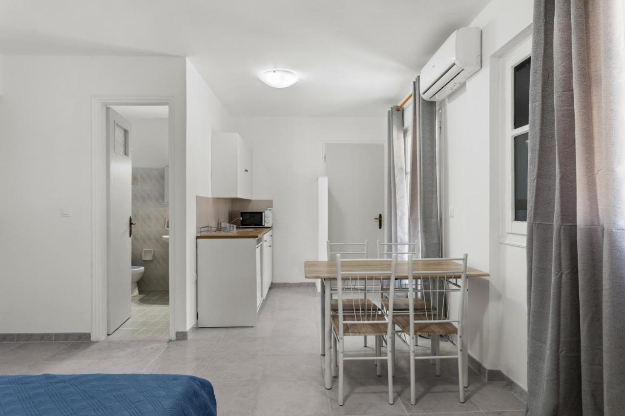 Nikolas Apartments Stoupa Lévktron Екстериор снимка