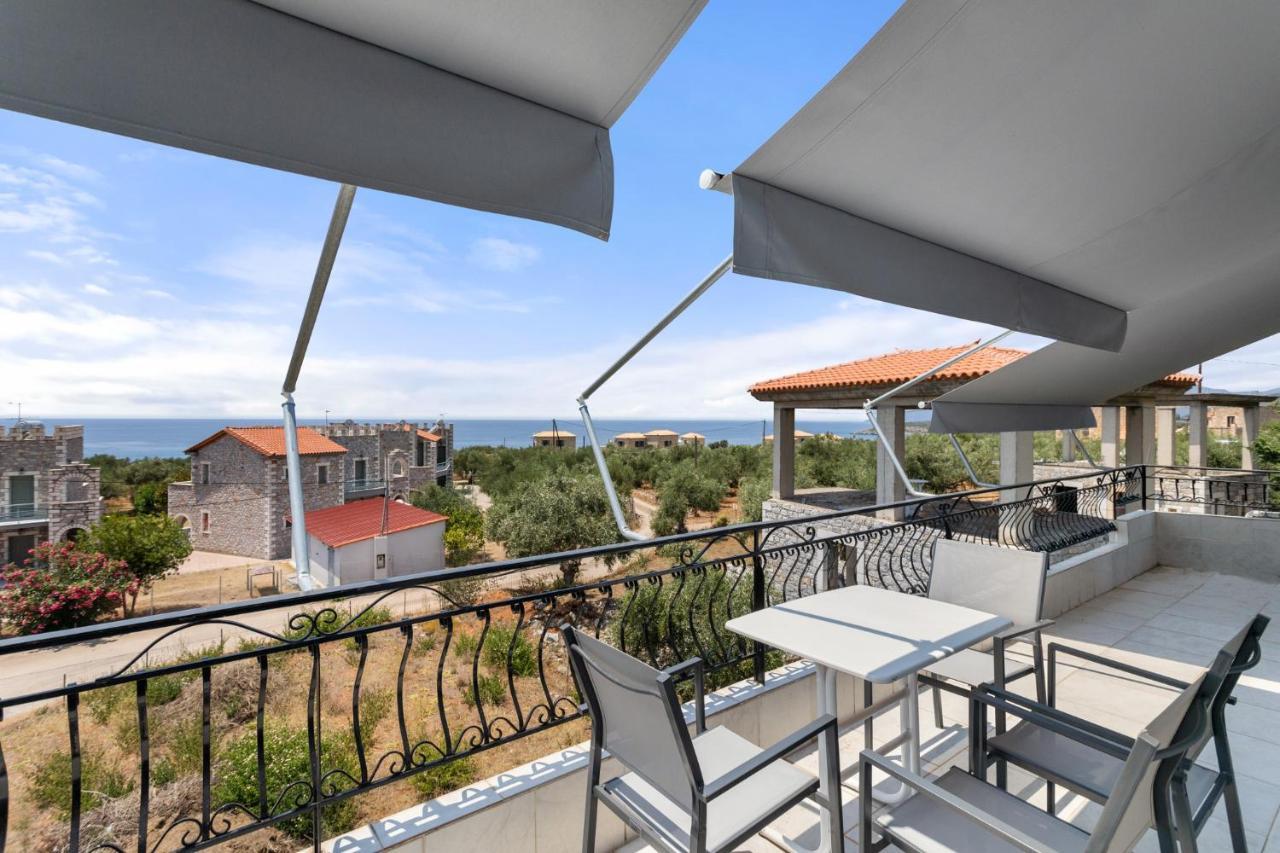 Nikolas Apartments Stoupa Lévktron Екстериор снимка
